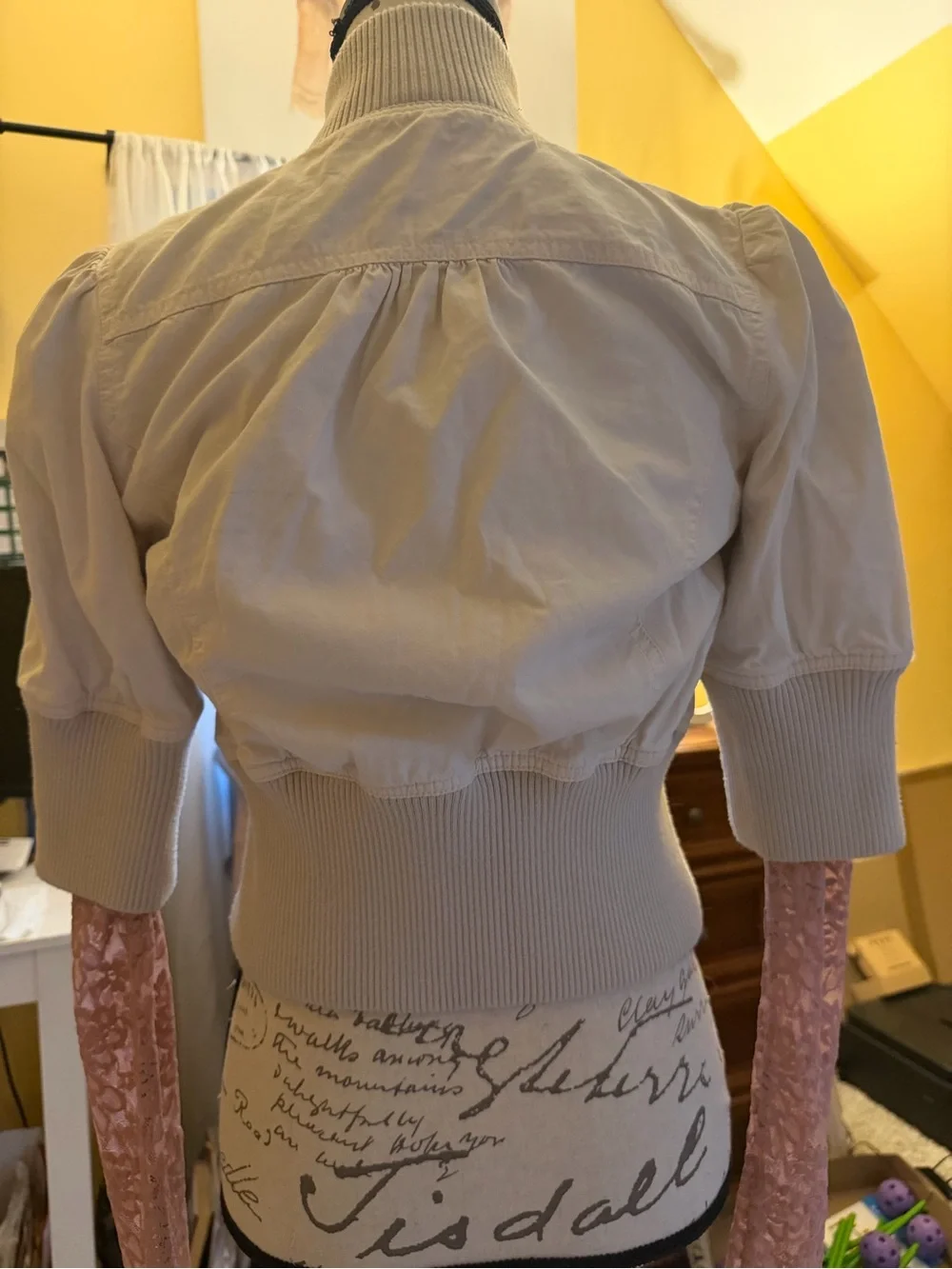 Forever 21 Cream Floral Short Sleeve Jacket - Picture 4 of 8